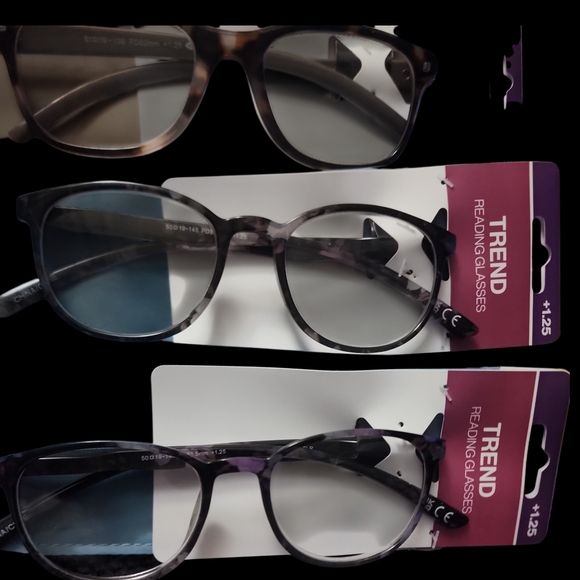 Fpur Pair of +1.25 Essentialsand Trend Tortoise Shell Glasses Collection NWT - Picture 2 of 3